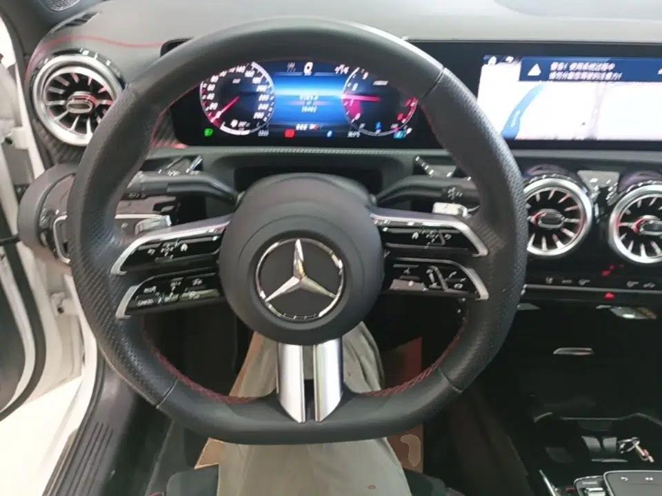 Mercedes-Benz A-Class 2024 A 200 L Fashion Model — миниатюра 24