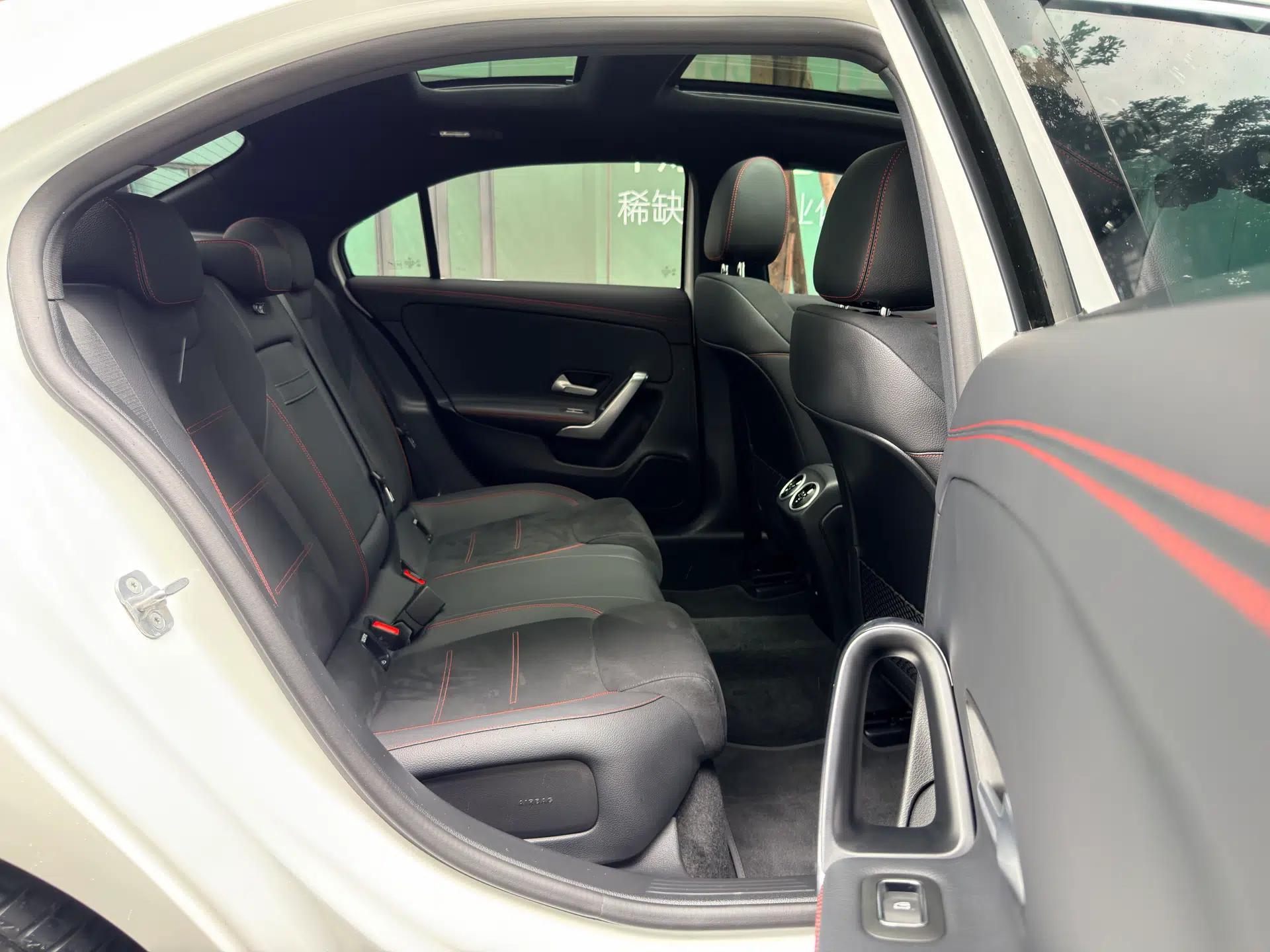 Mercedes-Benz A-Class 2024 A 200 L Fashion Model — миниатюра 36
