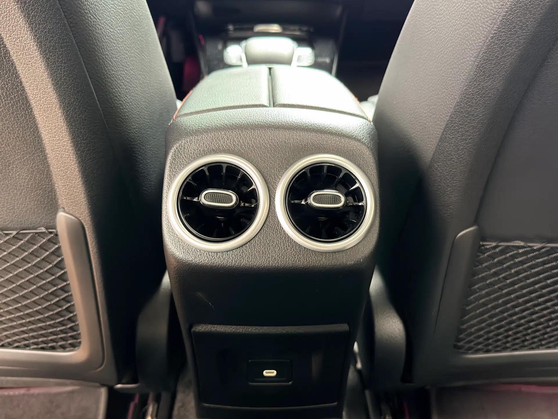 Mercedes-Benz A-Class 2024 A 200 L Fashion Model — миниатюра 42