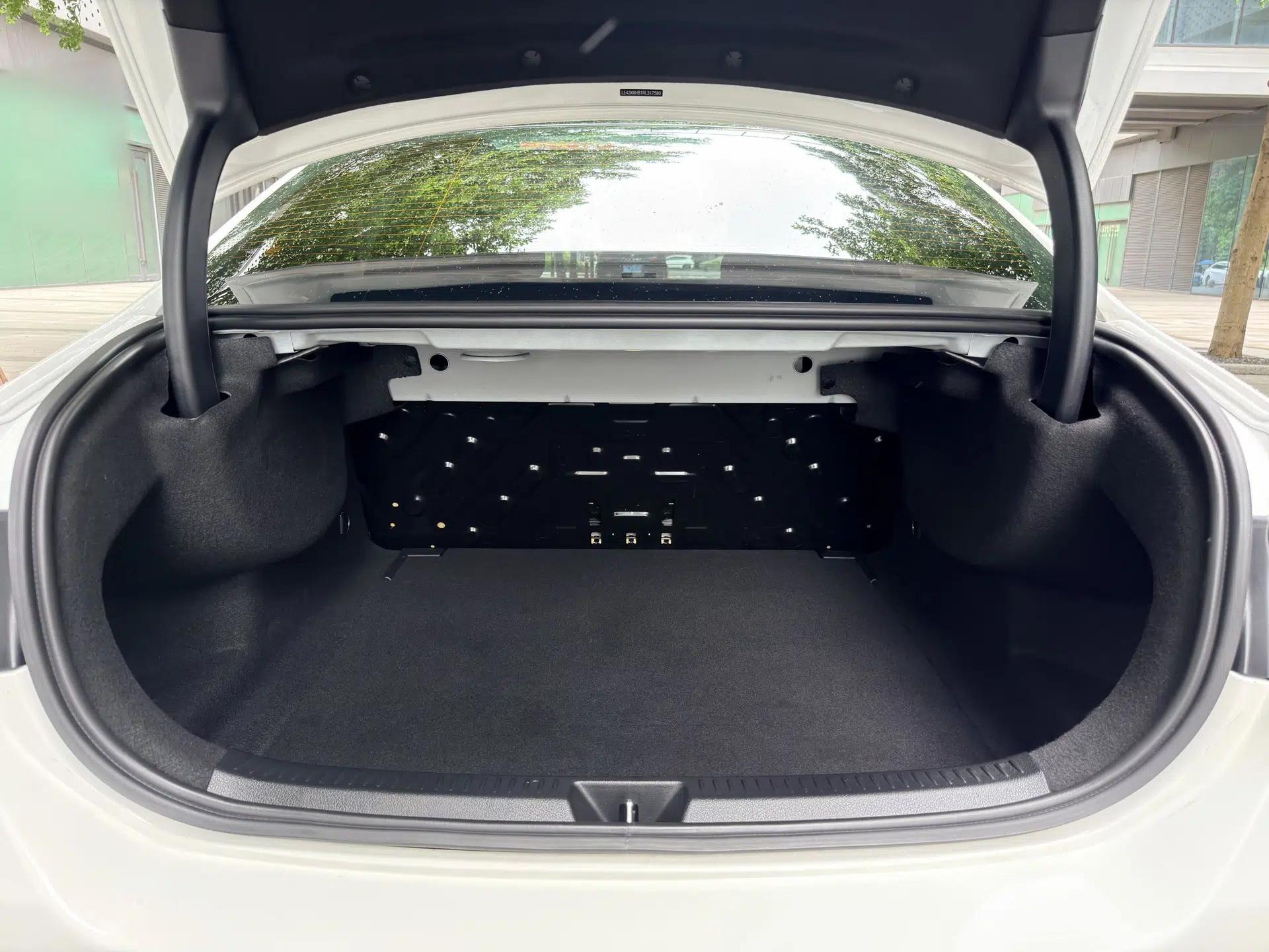 Mercedes-Benz A-Class 2024 A 200 L Fashion Model — миниатюра 43
