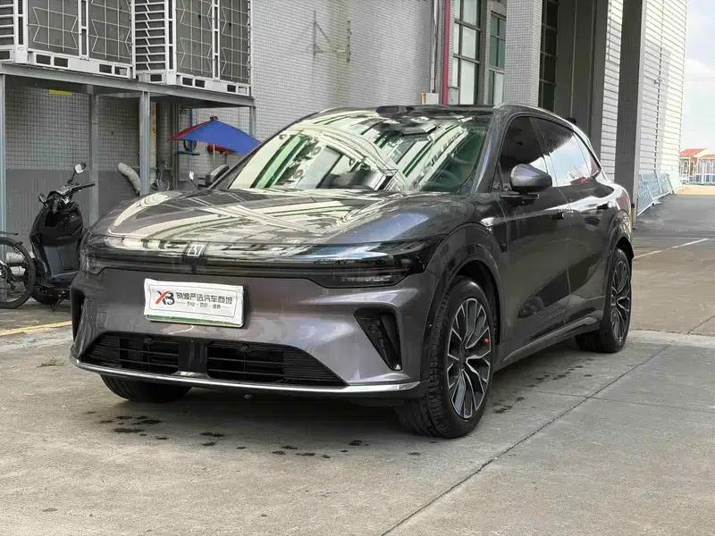 ZEEKR 7X 2026 75kWh Rear-Wheel Drive Max Edition — миниатюра 1
