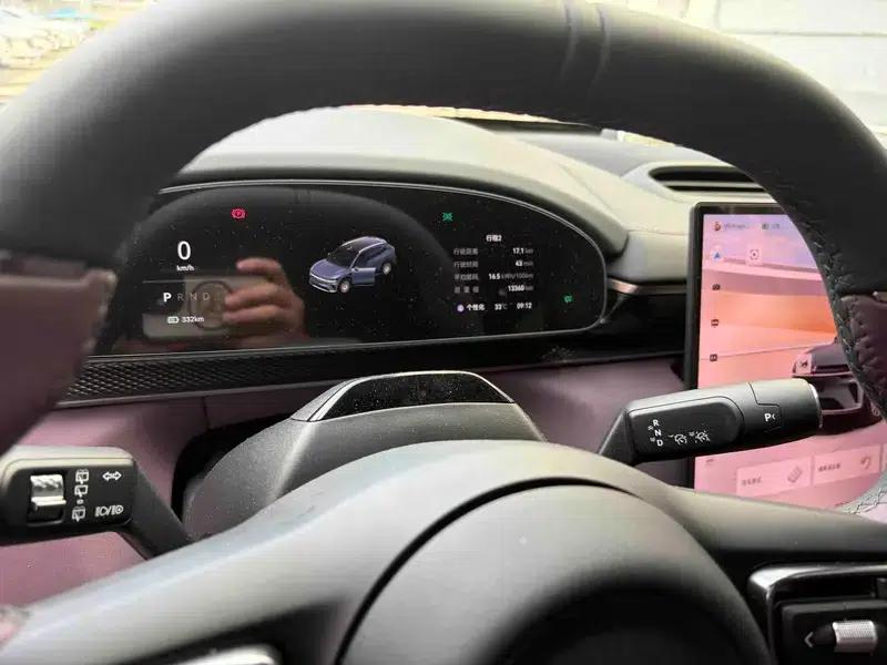 ZEEKR 7X 2026 75kWh Rear-Wheel Drive Max Edition — миниатюра 15