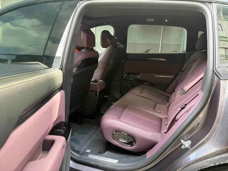 ZEEKR 7X 2026 75kWh Rear-Wheel Drive Max Edition — миниатюра 20