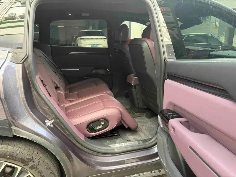 ZEEKR 7X 2026 75kWh Rear-Wheel Drive Max Edition — миниатюра 22