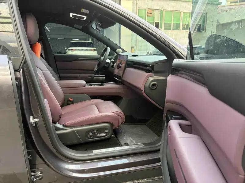ZEEKR 7X 2026 75kWh Rear-Wheel Drive Max Edition — миниатюра 23