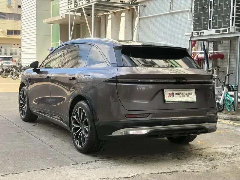 ZEEKR 7X 2026 75kWh Rear-Wheel Drive Max Edition — миниатюра 4