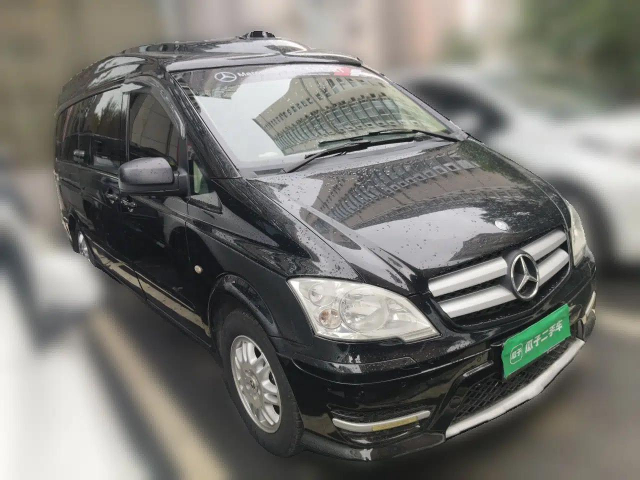Mercedes-Benz Vito 2013 Mercedes-Benz Viano 2.5L automatic, 6-seater, gasoline-powered (with a custom high roof) — миниатюра 3