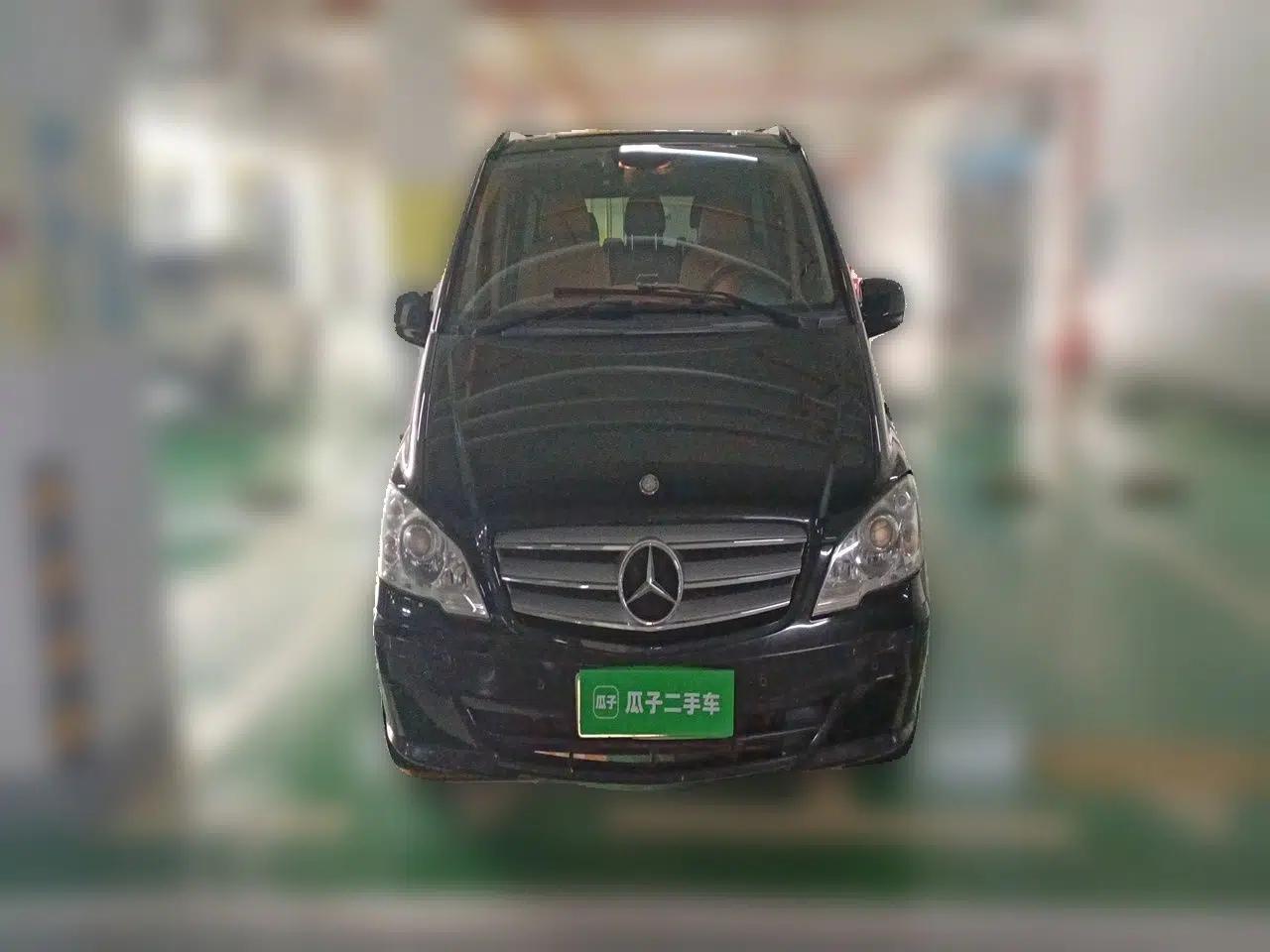 Mercedes-Benz Vito 2011 2.5L 7-seater executive version — миниатюра 2