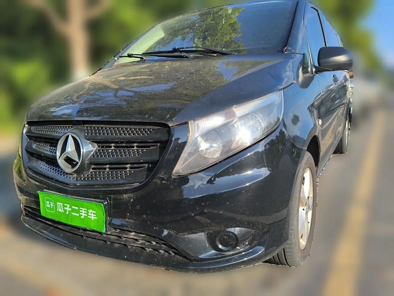 Mercedes-Benz Vito 2016 2.0T Elite Version 9-seater — миниатюра 1