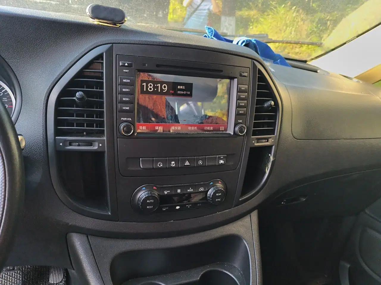 Mercedes-Benz Vito 2016 2.0T Elite Version 9-seater — миниатюра 13