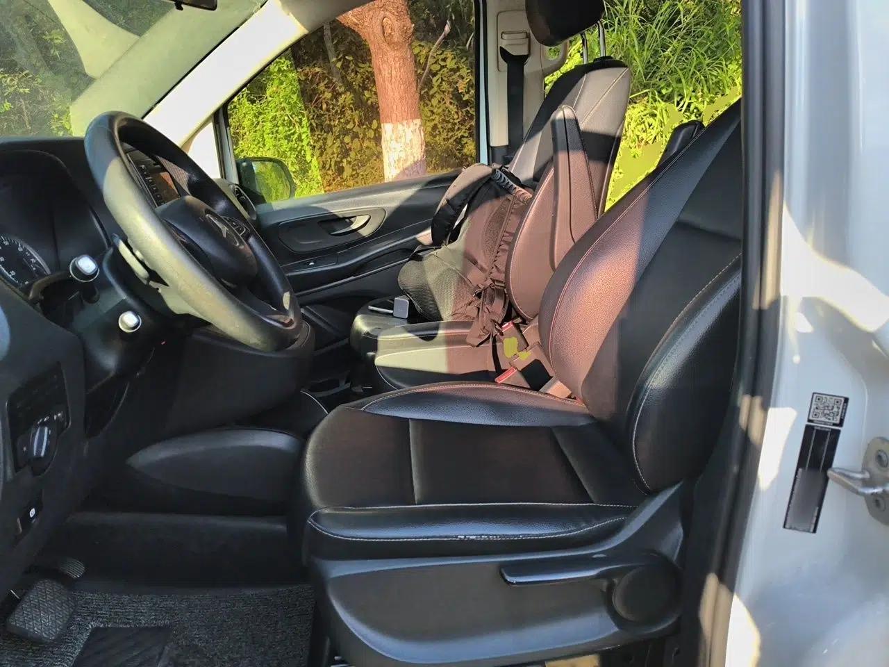 Mercedes-Benz Vito 2016 2.0T Elite Version 9-seater — миниатюра 15