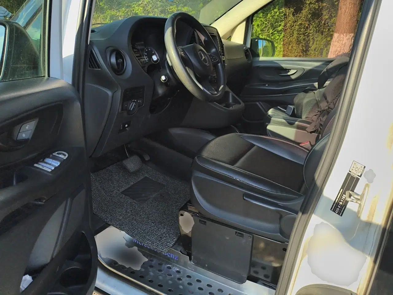 Mercedes-Benz Vito 2016 2.0T Elite Version 9-seater — миниатюра 16