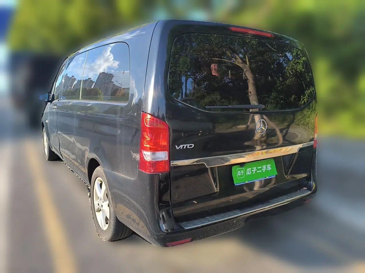 Mercedes-Benz Vito 2016 2.0T Elite Version 9-seater — миниатюра 4