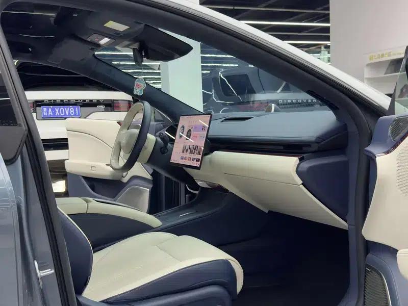 ZEEKR 007 2024 Rear-Wheel Drive Enhanced Version 75kWh — миниатюра 17