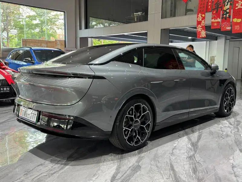 ZEEKR 007 2024 All-Wheel Drive Intelligent Driving Edition 100kWh — миниатюра 6