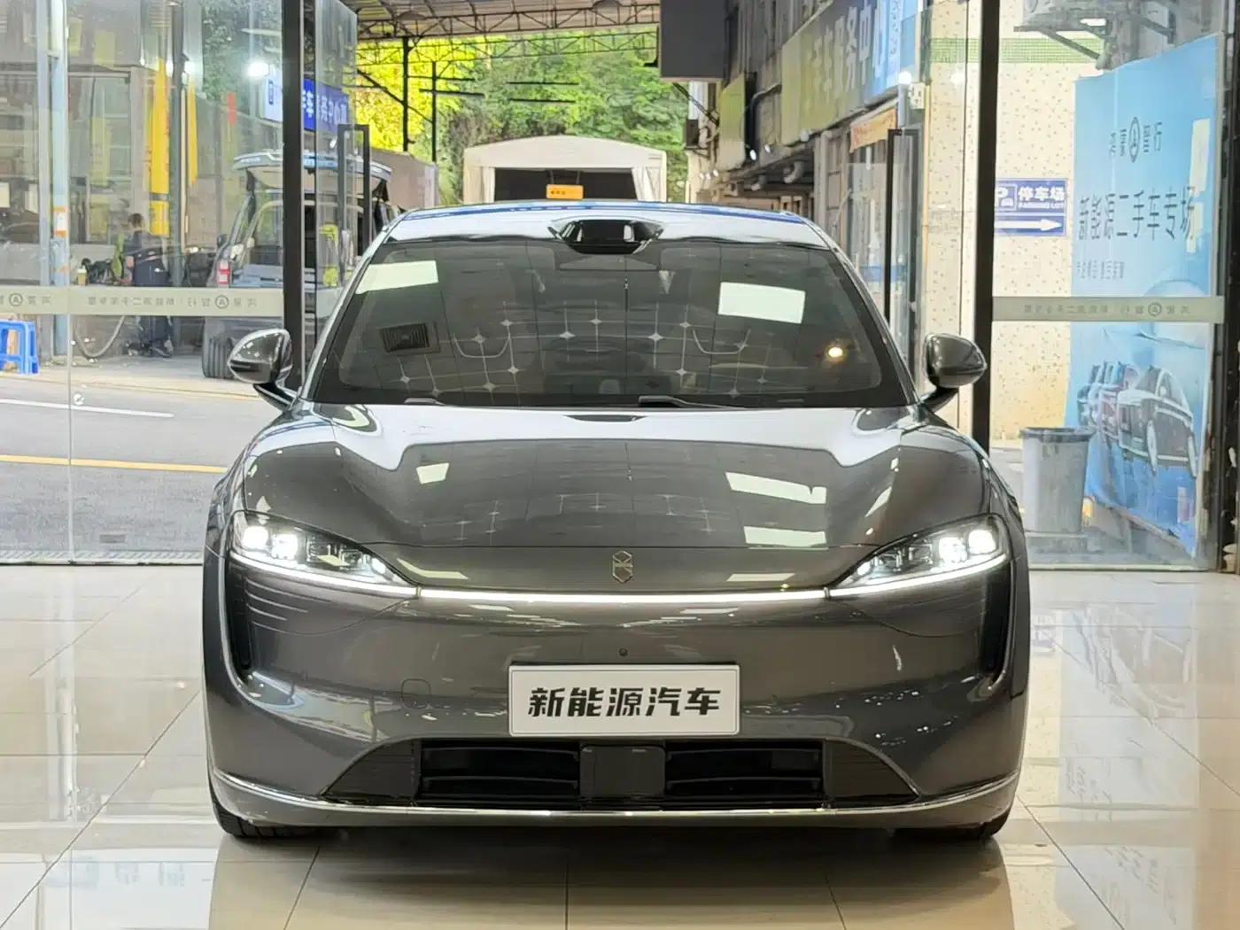Zhijie R7 2024 Pure Electric 802km Max — миниатюра 2