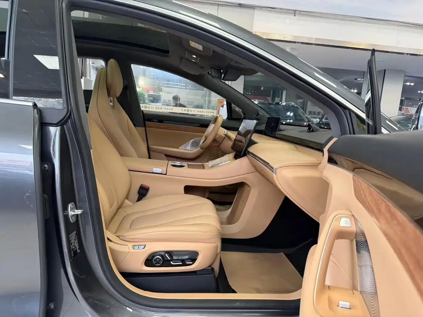 Zhijie R7 2024 Pure Electric 802km Max — миниатюра 9