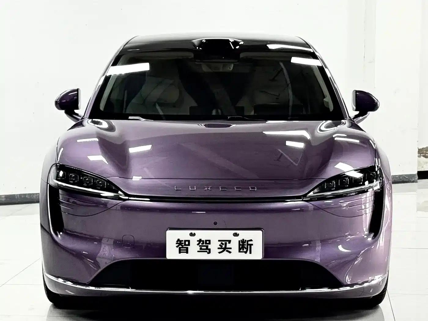 Zhijie R7 2024 Pure Electric 802km Max — миниатюра 2