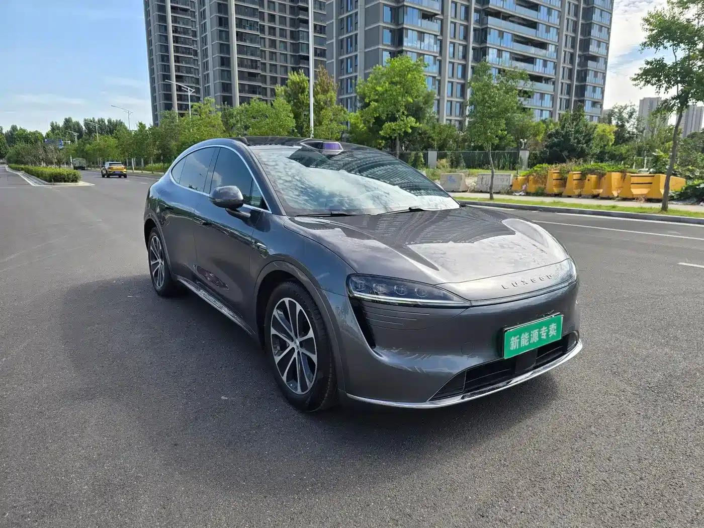 Zhijie R7 2024 Pure Electric 802km Max — миниатюра 3
