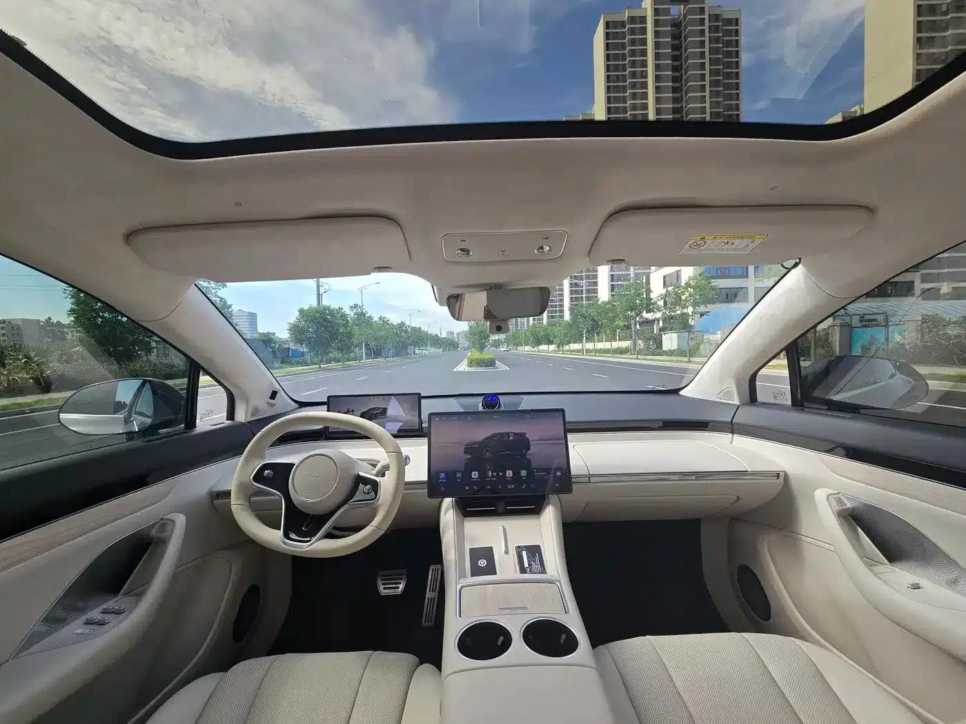 Zhijie R7 2024 Pure Electric 802km Max — миниатюра 5