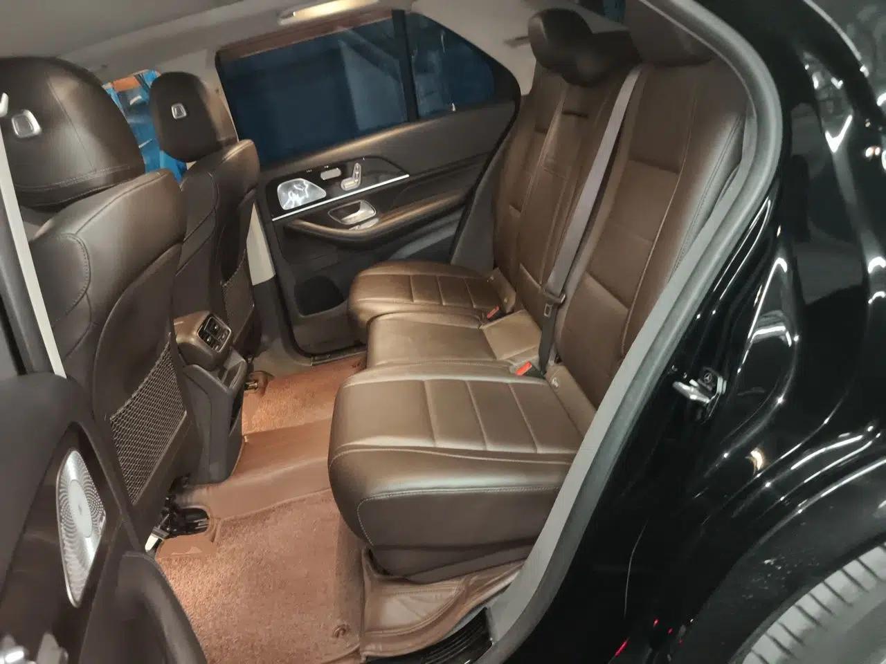 Mercedes-Benz GLE 2020 GLE 350 4MATIC Fashion Model — миниатюра 17