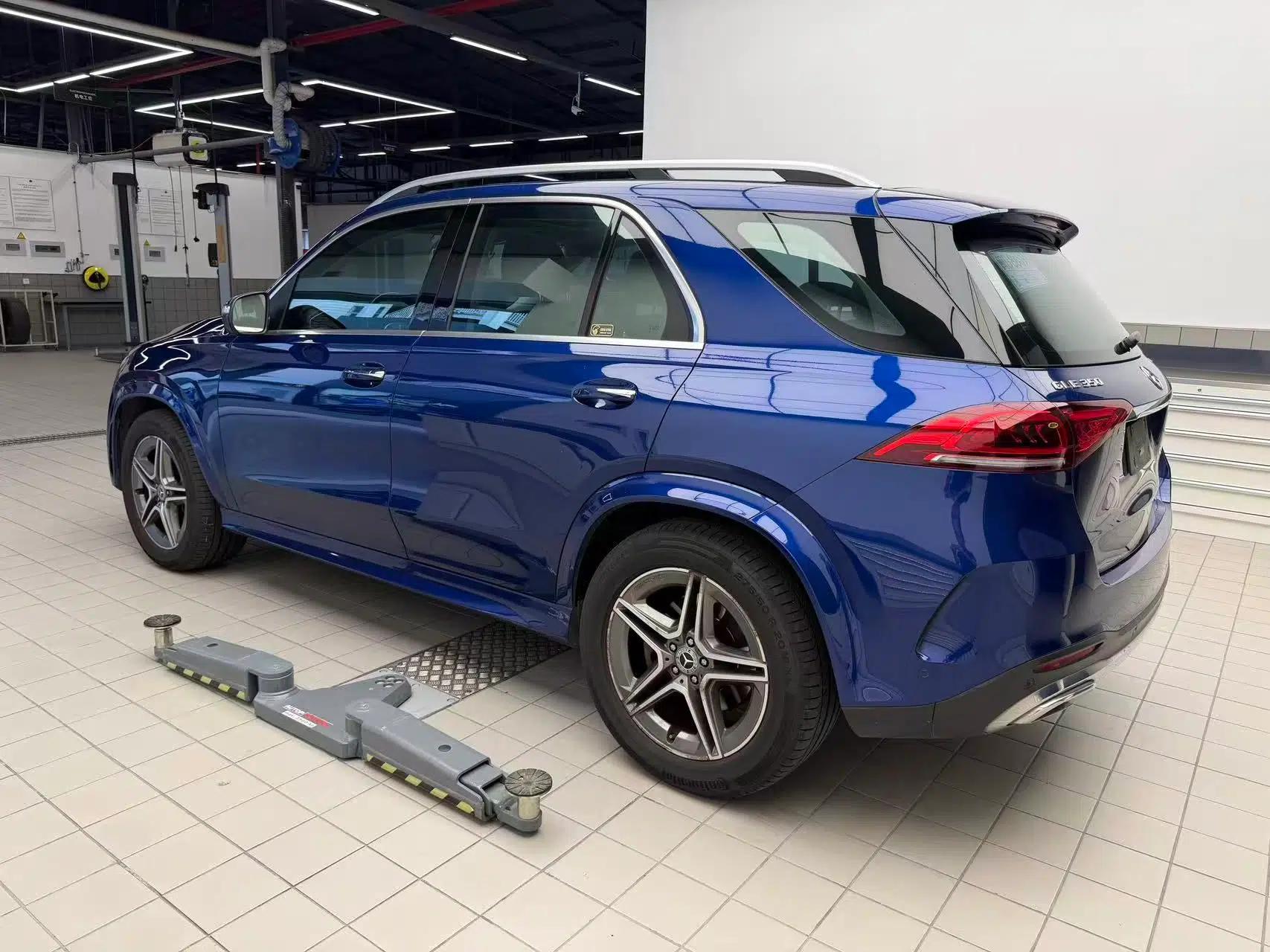 Mercedes-Benz GLE 2020 Facelifted GLE 350 4MATIC Luxury Edition — миниатюра 2