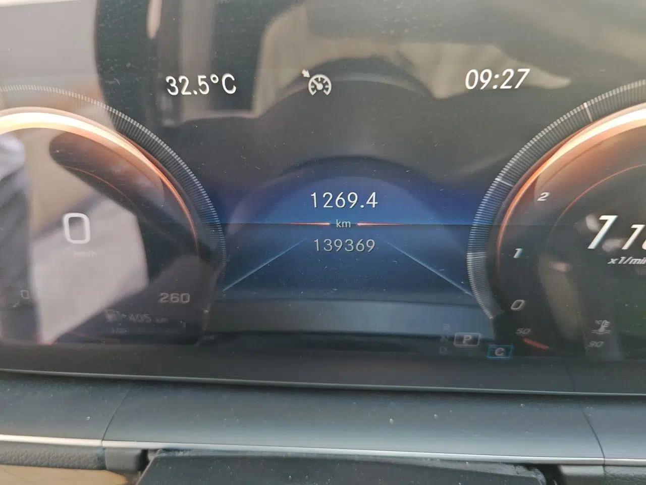 Mercedes-Benz GLE 2021 GLE 350 4MATIC Stylish Model — миниатюра 12