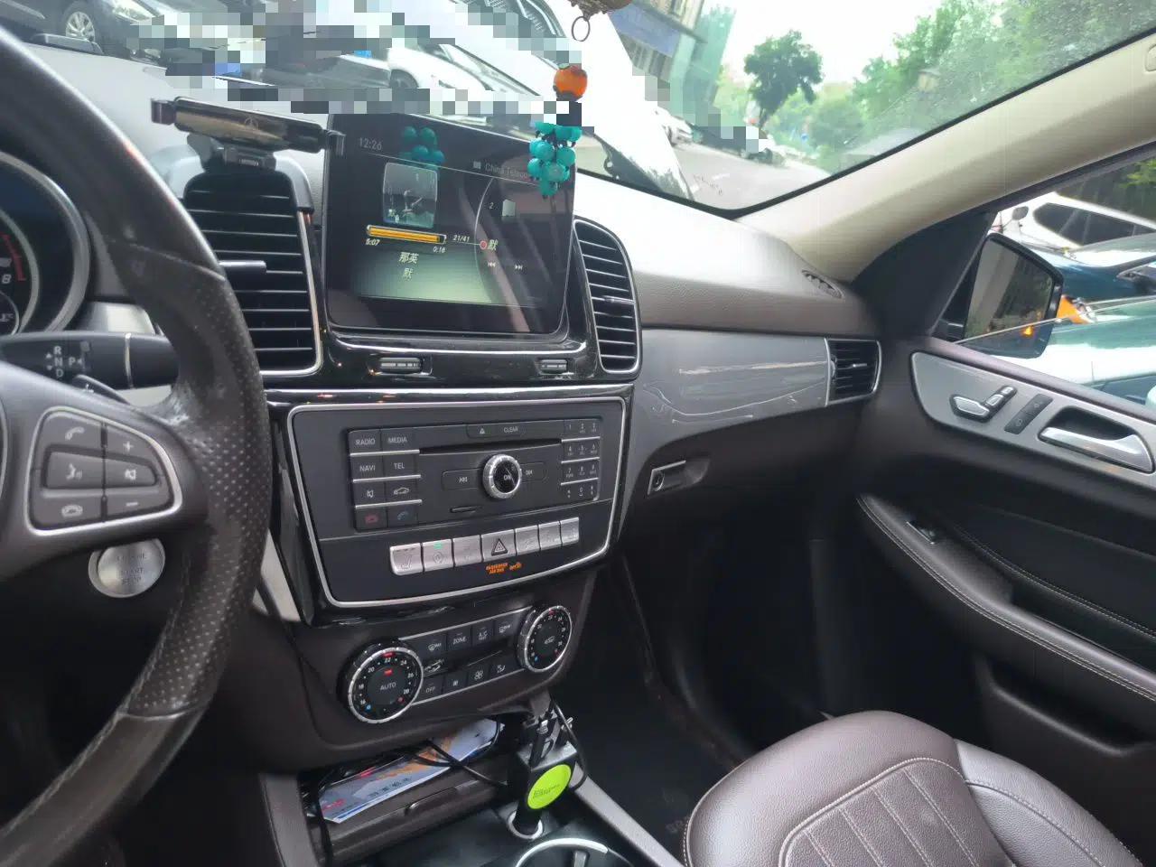 Mercedes-Benz GLE-Class 2016 Mercedes-Benz GLE320 3.0-liter automatic gasoline (5 seats) — миниатюра 13