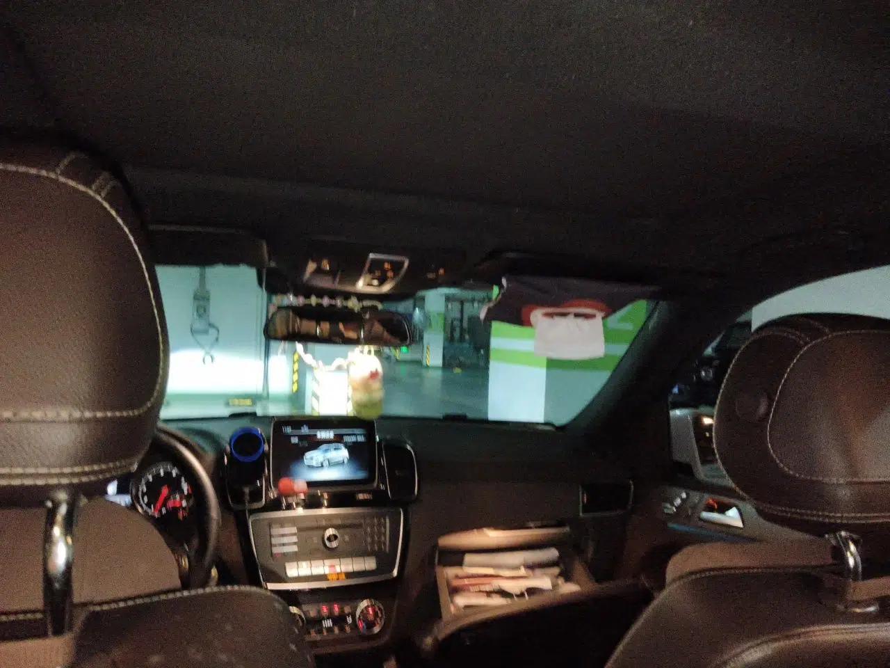 Mercedes-Benz GLE 2018 GLE 320 4MATIC Dynamic Edition Collector's Edition — миниатюра 18