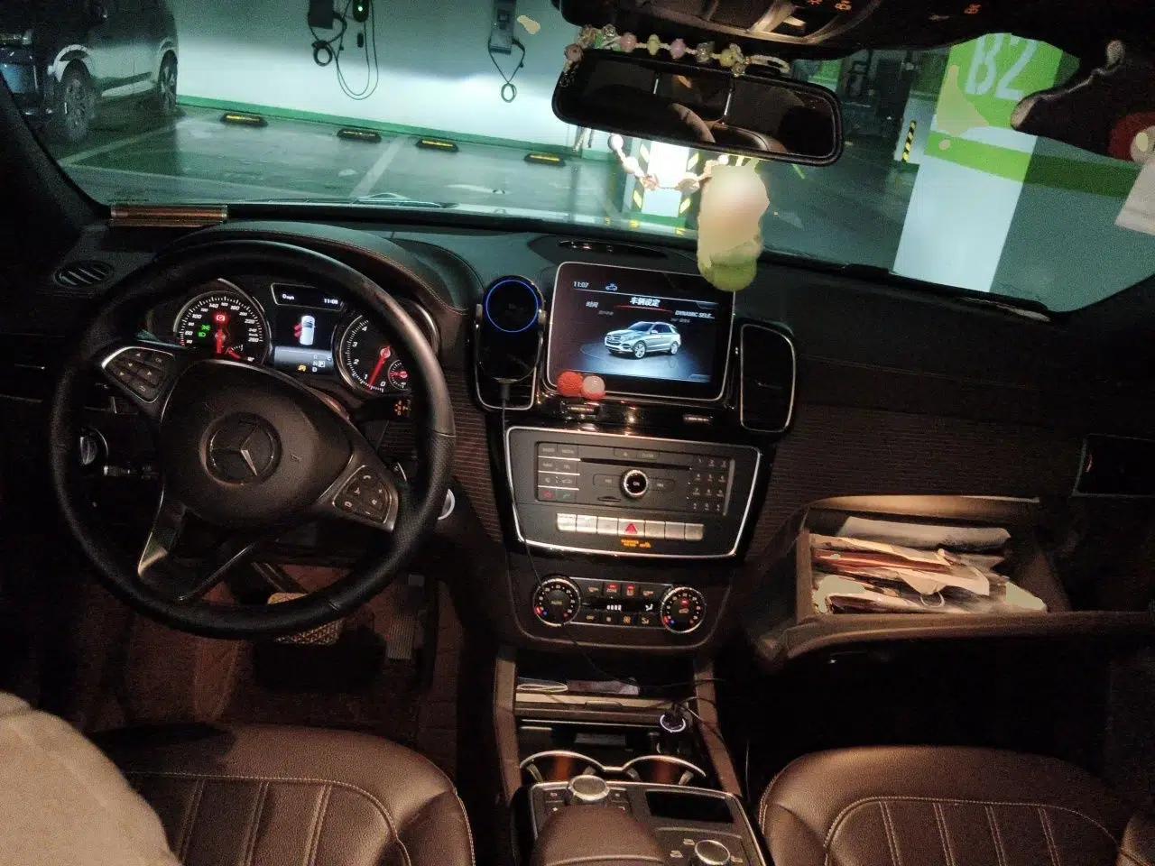 Mercedes-Benz GLE 2018 GLE 320 4MATIC Dynamic Edition Collector's Edition — миниатюра 9