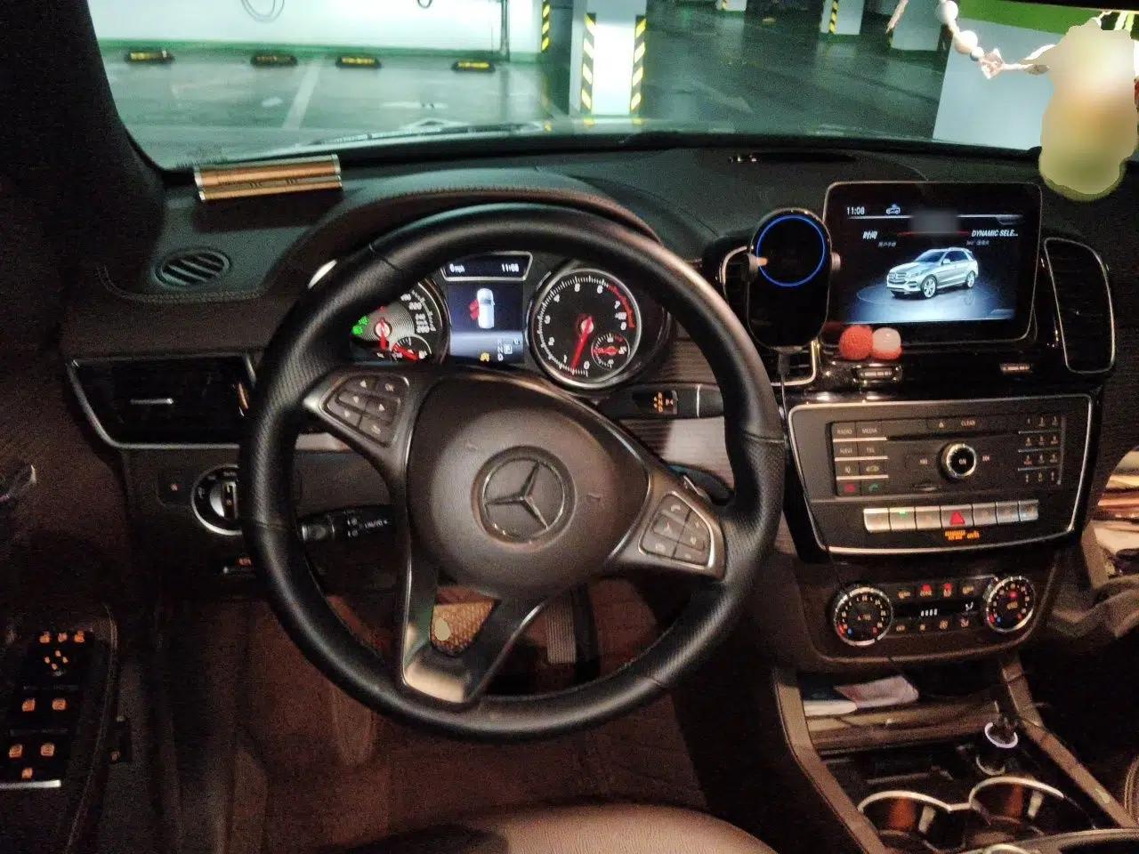 Mercedes-Benz GLE 2018 GLE 320 4MATIC Dynamic Edition Collector's Edition — миниатюра 10