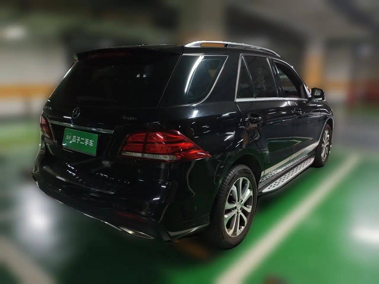 Mercedes-Benz GLE 2016 GLE 320 4MATIC Luxury Model — миниатюра 6