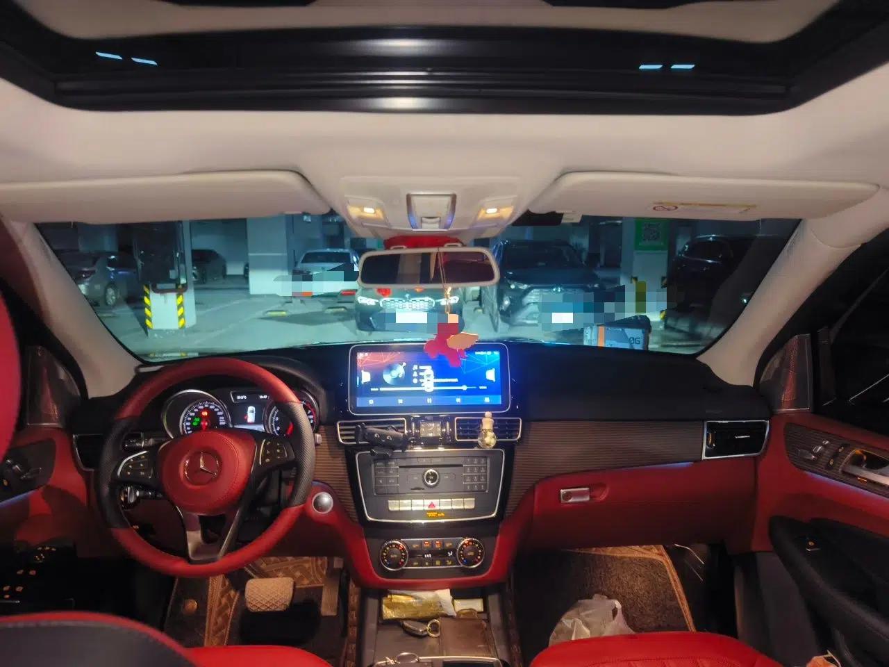 Mercedes-Benz GLE 2018 GLE 320 4MATIC Dynamic Edition Collector's Edition — миниатюра 18