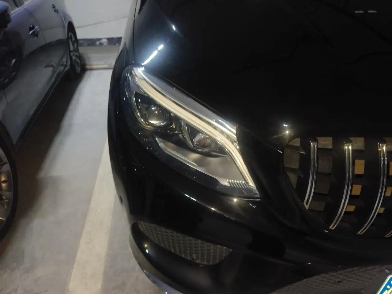 Mercedes-Benz GLE 2018 GLE 320 4MATIC Dynamic Edition Collector's Edition — миниатюра 7