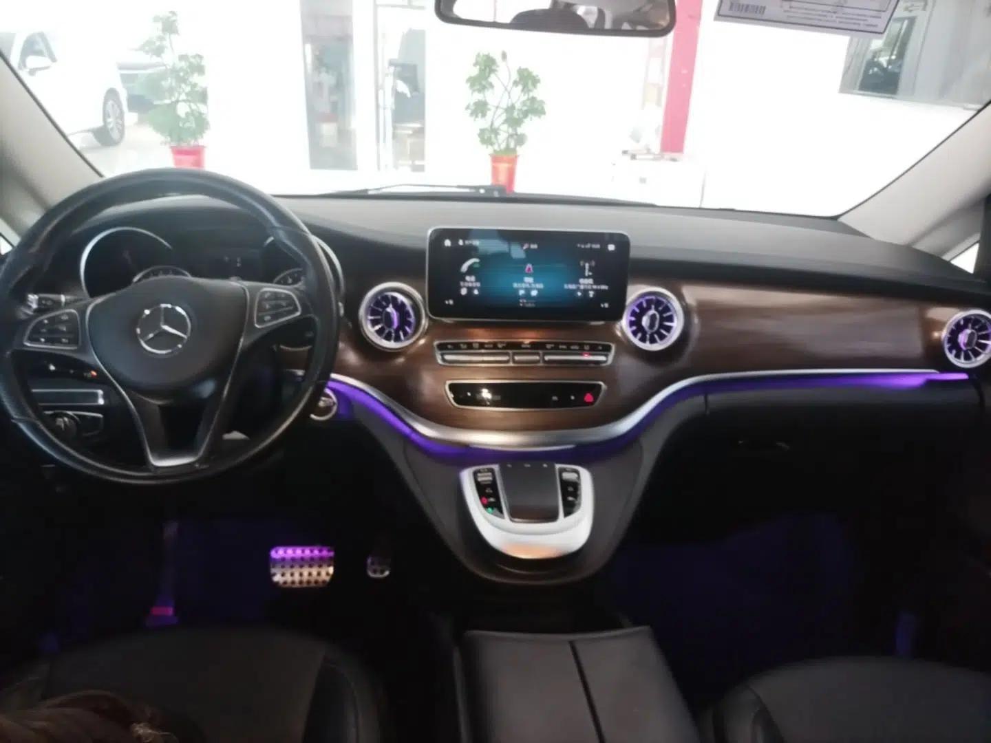 Mercedes-Benz V-Class 2021 V 260 Prestige Edition — миниатюра 17