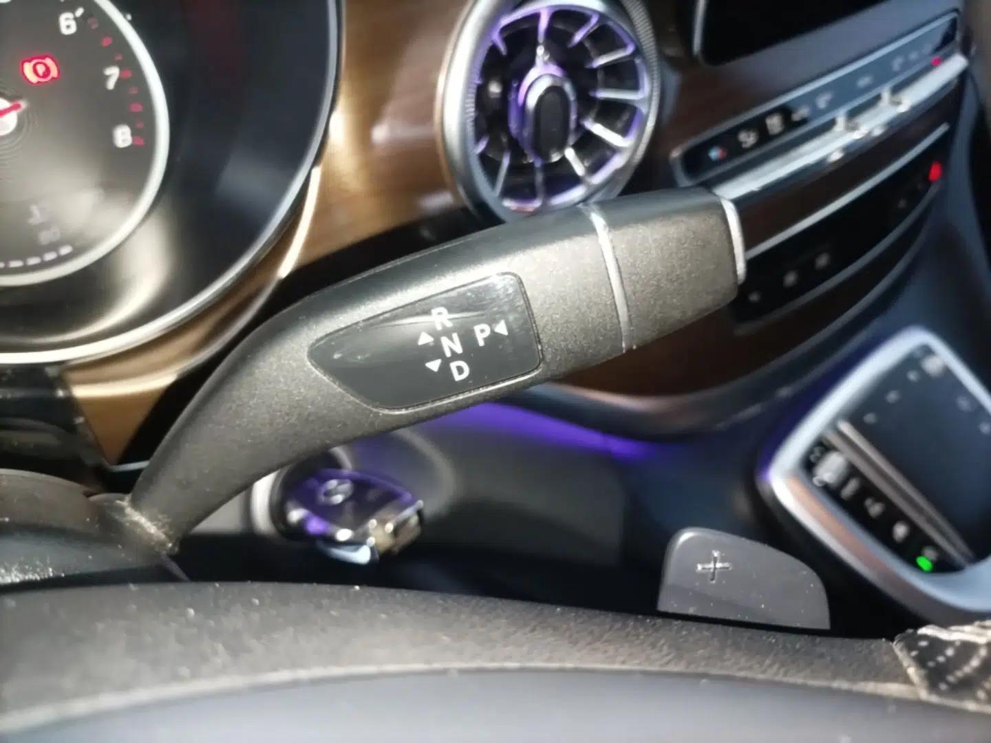 Mercedes-Benz V-Class 2021 V 260 Prestige Edition — миниатюра 21
