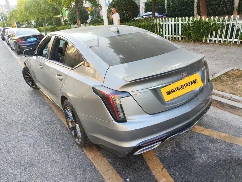 2023 Cadillac CT5 28T Platinum Edition — миниатюра 3