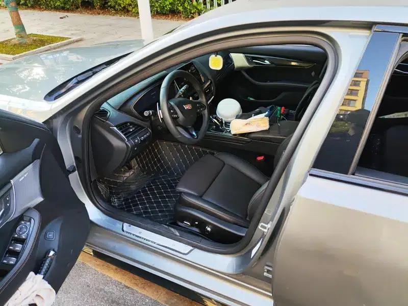 2023 Cadillac CT5 28T Platinum Edition — миниатюра 9