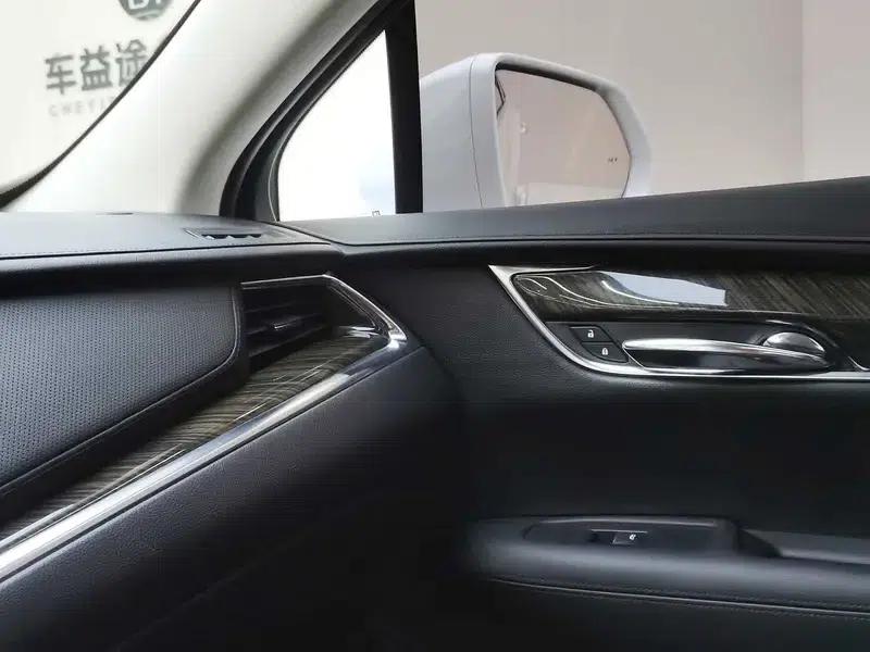Cadillac XT5 2016 28T AWD Technical Edition — миниатюра 10