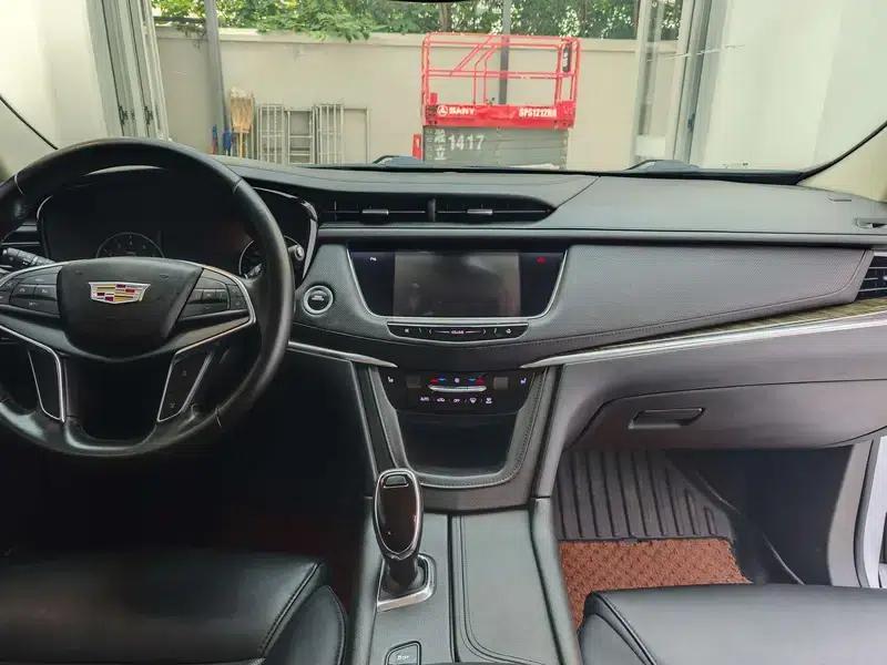 Cadillac XT5 2018 28T AWD Luxury — миниатюра 11