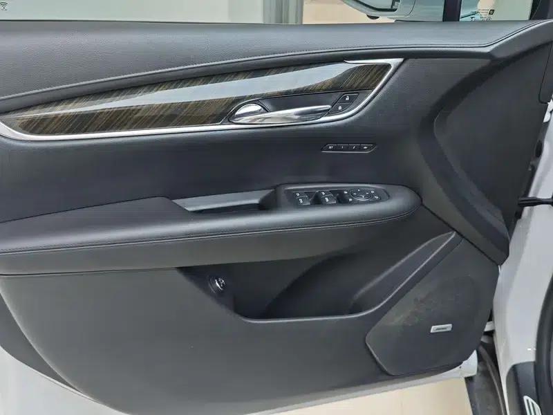 Cadillac XT5 2018 28T AWD Luxury — миниатюра 10