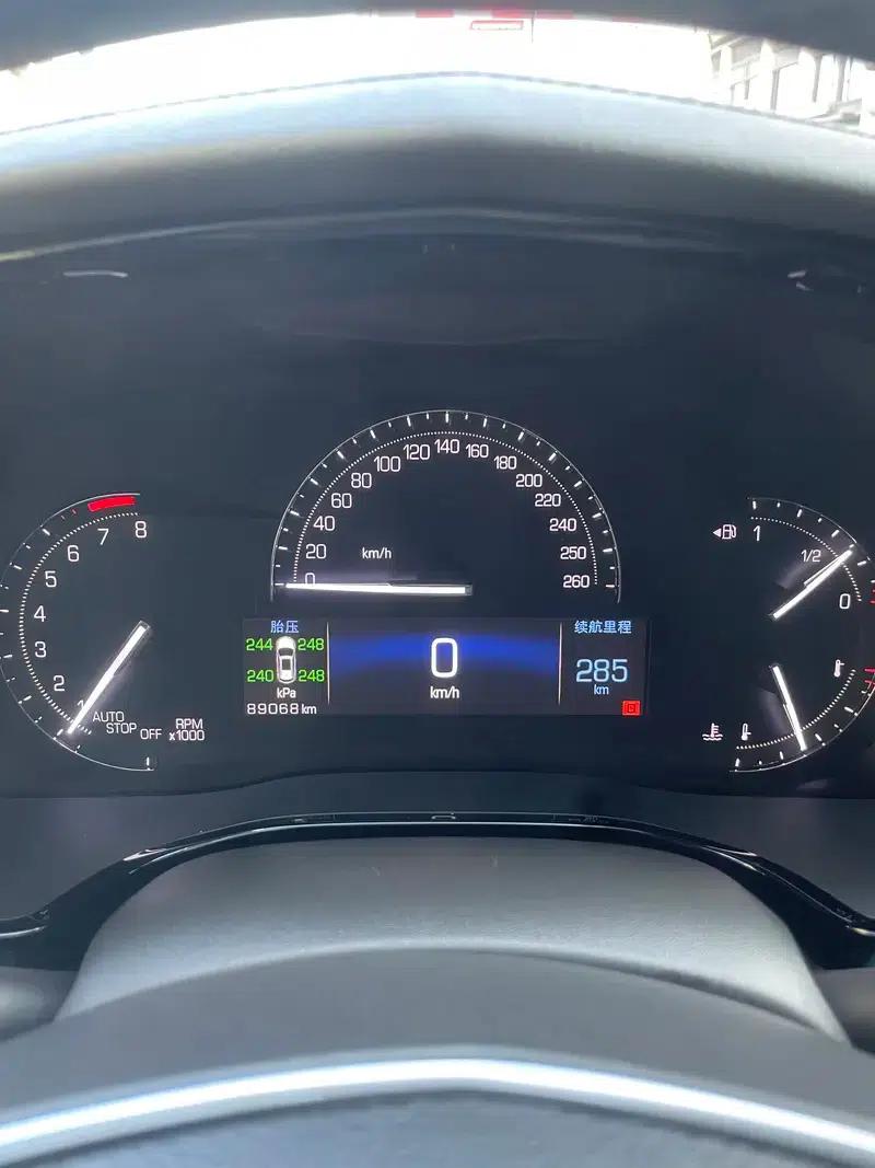 2016 Cadillac XT5 25T Luxury — миниатюра 8