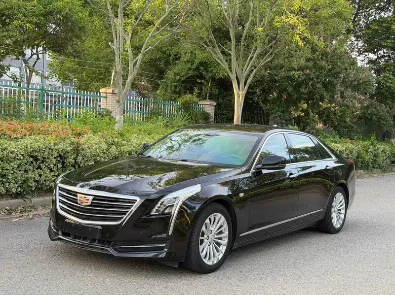 2017 Cadillac CT6 28T Fashion Edition — миниатюра 1