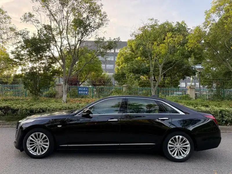 2017 Cadillac CT6 28T Fashion Edition — миниатюра 3