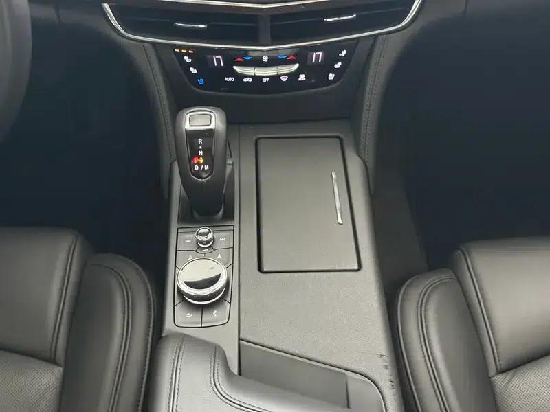 2019 Cadillac CT6 28T Luxury — миниатюра 13