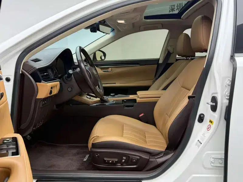 Lexus ES 2015 300h Comfort Edition — миниатюра 15