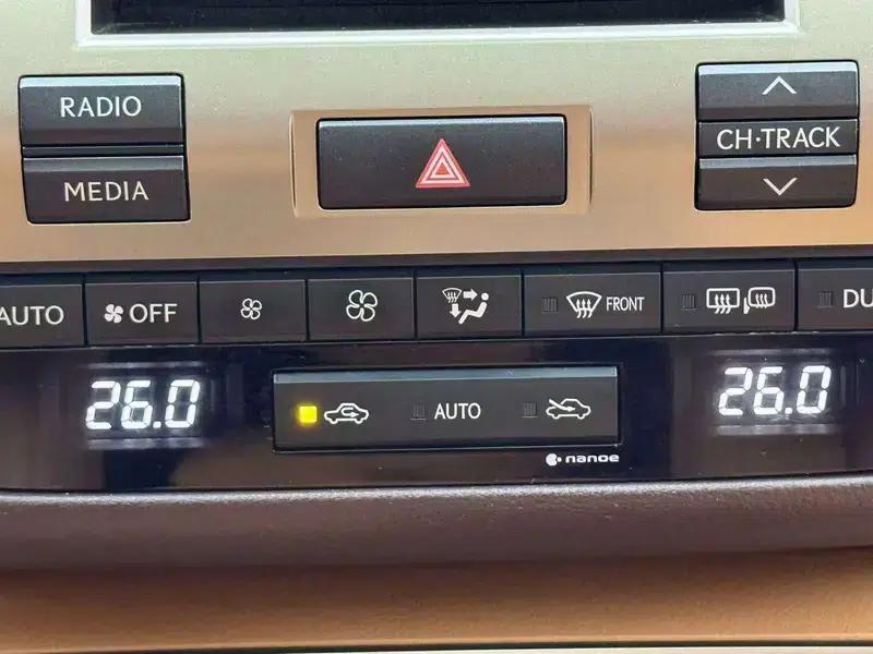 Lexus ES 2015 300h Comfort Edition — миниатюра 6