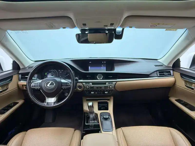 Lexus ES 2015 300h Comfort Edition — миниатюра 10