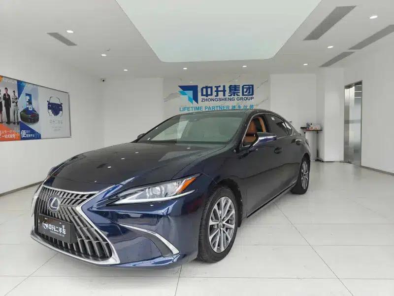 Lexus ES 2021 300h Premium Edition — миниатюра 1