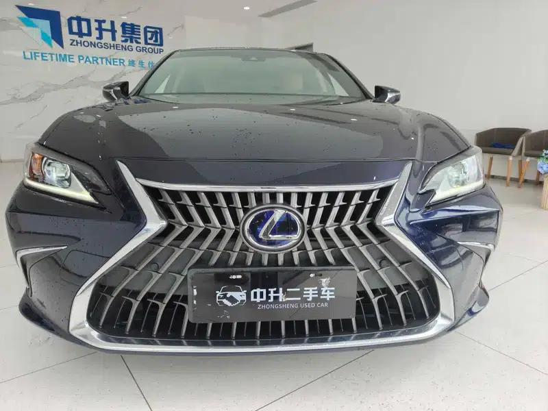 Lexus ES 2021 300h Premium Edition — миниатюра 2